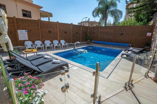 Ein Al-Asad Villa | וילה קצה ההרים- וילה מדהימה עם בריכה פרטית מול נוף מהמם