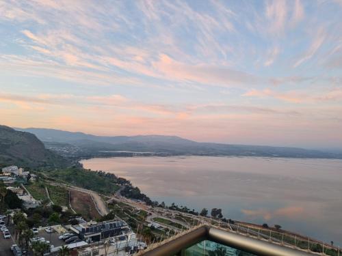 Tiberias Apartment | חלום מול נוף הכנרת