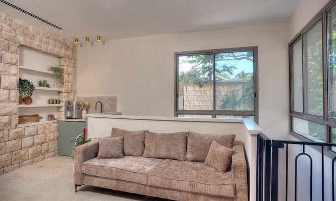 Artists Colony Villa | כתר הסמטה