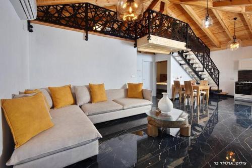 Mishmar HaYarden Villa | מאיורי בוטיק - וילה מקסימה עם בריכה פרטית ונוף מהמם למשפחות בלבד