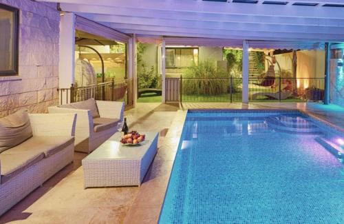 Kfar Hoshen Bed & Breakfast | מור ולבונה - וילה מהממת ומפנקת למשפחות בגליל