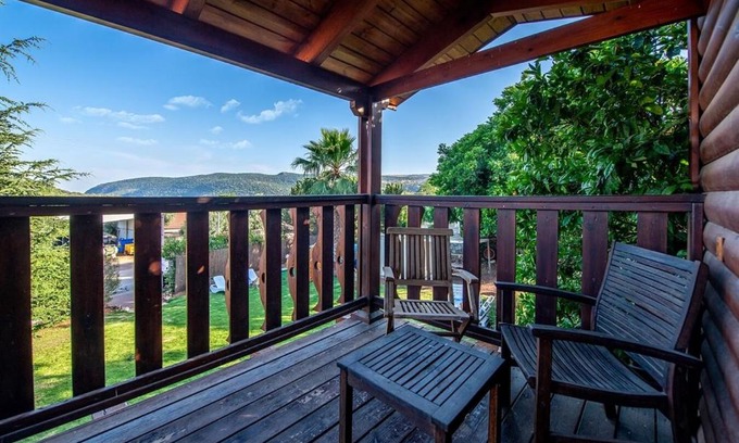 Mevoot HaHermon Ski Chalet | נופים בדישון