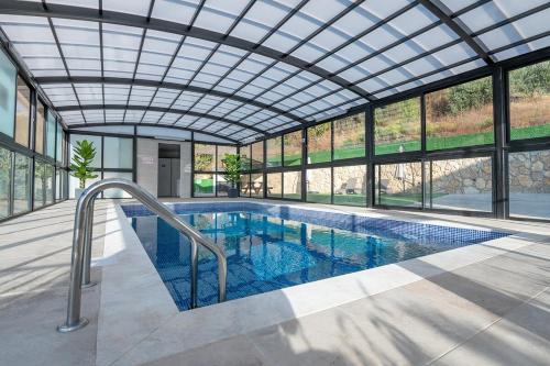 Bruchim Qela' Alon Apartment | סוויטות חיאת - סוויטות מהממות עם בריכה משותפת מול נוף מהמם