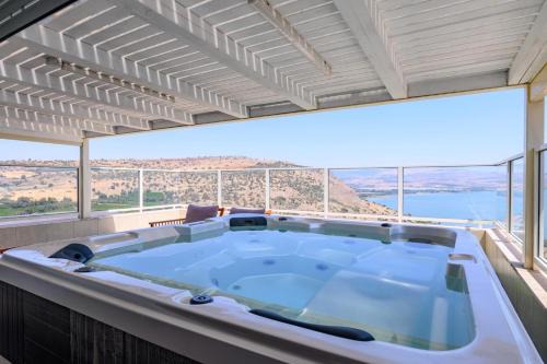 Tiberias House | פנטהאוז השומר