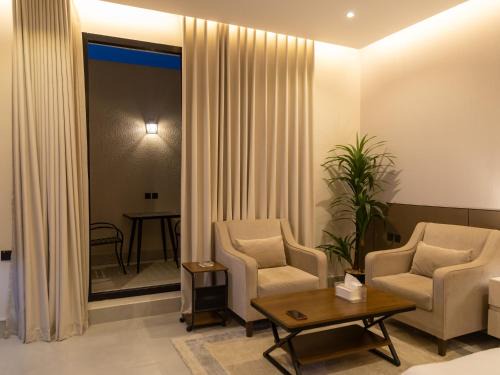 Riyadh Apartment | أستديو مميز 14 بجلسة خارجية تسجيل ذاتي قريب من المطار والوجهات الترفيهية Unique Studio 14 with Outdoor Seating Self Check in Near Airport and Attractions