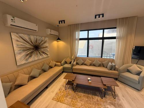 Dhahran Ski Chalet | شالية موج 335