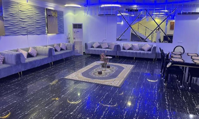 Al Mahdiyah Ski Chalet | شاليه بهيج مع مسبح