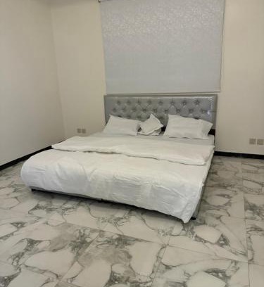 Unaizah House | شقة خاصة بغرفتي نوم ومطبخ وصالة ومجلس