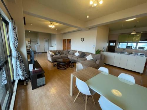 Kadena-cho Apartment | シマテラス3F