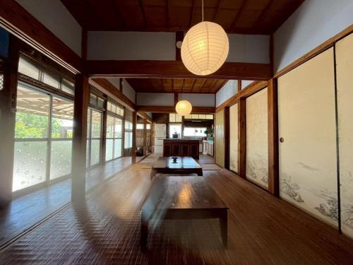 Kikai Island Villa | -大人数で泊まれる一棟貸し-なかまあじーんやー海近くの素敵な島暮らし体験-手久津久-