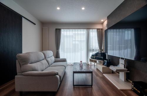 Shiroishi House | 新屋 JR白石站徒步5分鐘 高速Wi-Fi 廁所x2 浴室x1 可停車2台 徒步可到超市