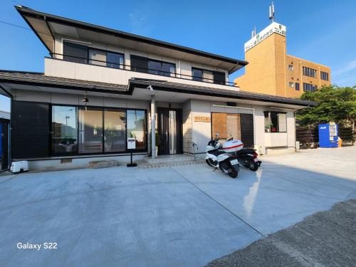 Tanabe House | 旅の宿さくら庵