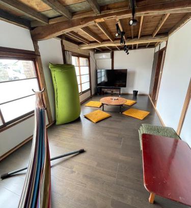 Fukushima Apartment | 昭和の家anzu 二階建ての一棟貸切