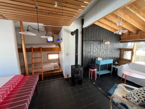 Iwamizawa Apartment | 民泊 山の家 フィンランド式サウナ付き一軒家