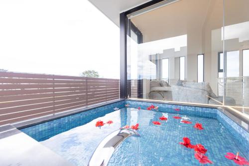 Motobu Villa | 白の楽園 Villa Blanc E