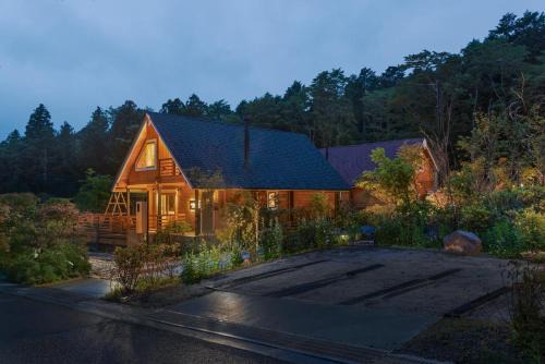 Hakone Ski Chalet | 芦ノ隠 Ashi Hakone Cabin Retreat