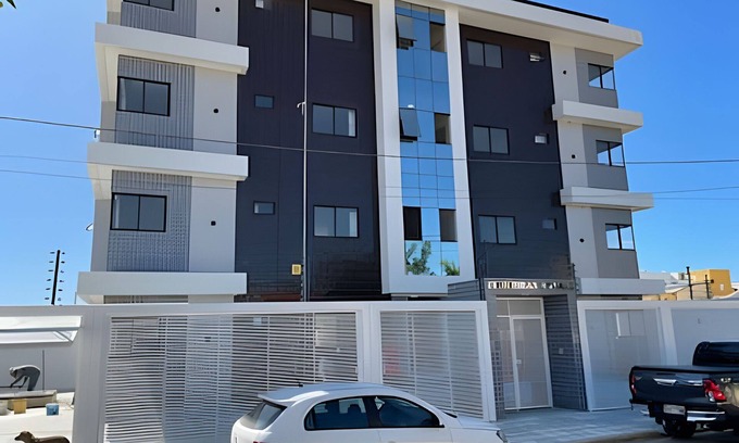 Petrolina House | 03 bedrooms (air conditioning and fan), up to 10 people, garage, behind the Unimed hospital