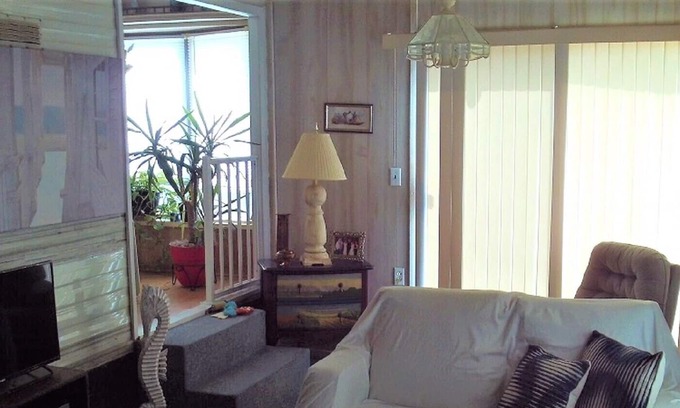 Gulf Coast Acres House | 1/1 can sleep 2/Park Model, Fully Furnished, clean, linens, W/D, Utilities incl.