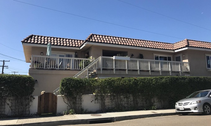 Del Mar House | 1/2 Block to the Del Mar beach, room for 10 with Central Air. Kid & Pet Friendly