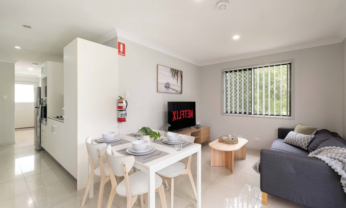 Rocklea Apartment | 1 Bdr Apt! Next to Park! Clean and Peaceful! 273B1