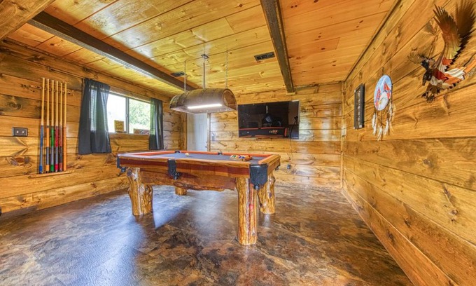 Kodak House | 1 Bed 2 Bath Vacation home in Kodak