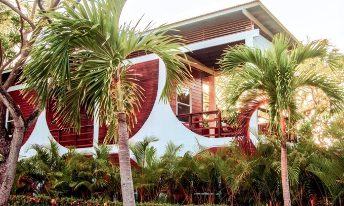 Crawfish Rock Hotel | 1 Bed in a Shared Hostel Room (Male #1)