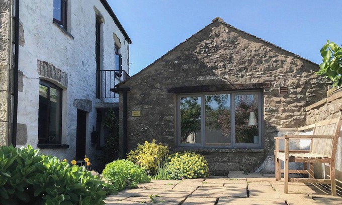 Crooklands Cottage | 1 bedroom accommodation in Crooklands near Kendal