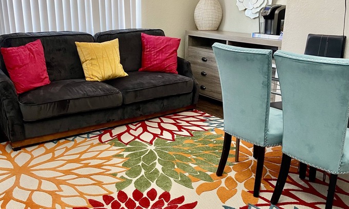 Spring Valley Condo | 1 Bedroom 1 Bath 5 minutes drive to The Strip ,Pet Friendly unit 5