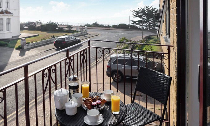 Clacton-on-Sea Cottage | 1 bedroom accommodation in Clacton-On-Sea