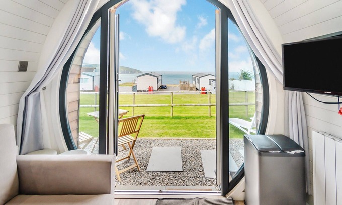 Gwbert Cottage | 1 bedroom accommodation in Gwbert on Sea