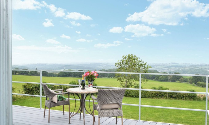 Grange Moor Cottage | 1 bedroom accommodation in Upper Heaton, Huddersfield
