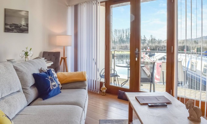 Tewitfield Cottage | 1 bedroom accommodation in Carnforth