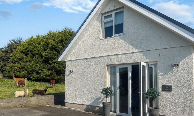 Porthyrhyd Cottage | 1 bedroom accommodation in Llanelli