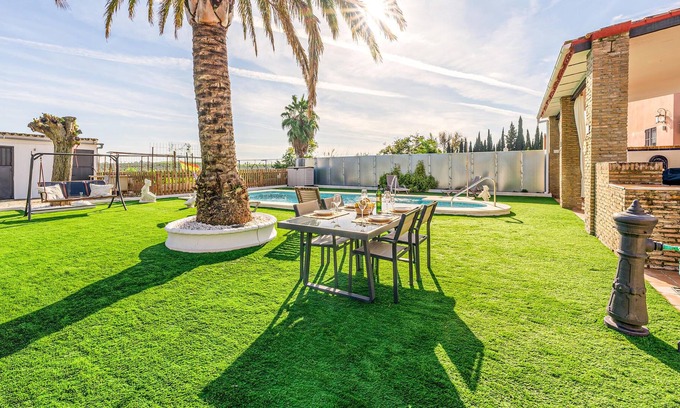 Salteras Apartment | 1 bedroom accommodation in Salteras