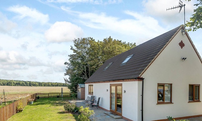 Lincoln Cottage | 1 bedroom accommodation in Dunston, near Lincoln