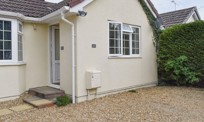 Verwood Cottage | 1 bedroom accommodation in Verwood