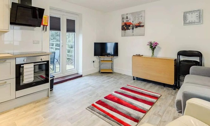 Boston Cottage | 1 bedroom accommodation in Midville, near Boston