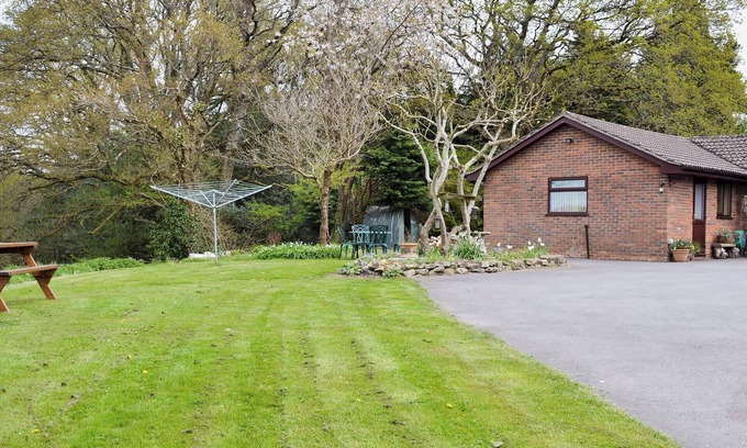 New Forest District Cottage | 1 bedroom accommodation in North Poulner, near Ringwood