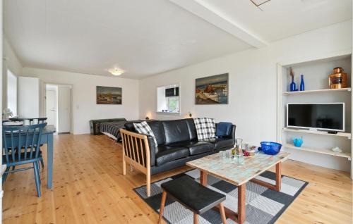 Ronne Apartment | 1 Bedroom Amazing Apartment In Rønne