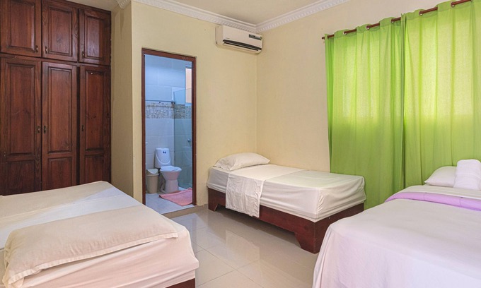 Corales del Sur Apartment | 1 Bedroom Apartment 3 Beds Gated Parking in Corales del Sur, Santo Domingo Este