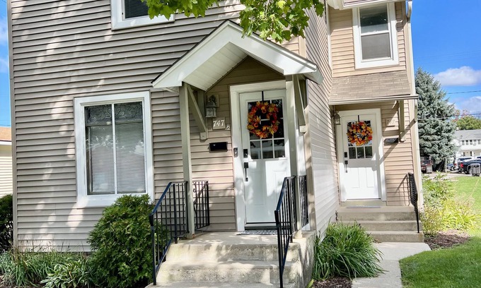 Lake Geneva Apartment | 1 bedroom apt walking distance to downtown Lake Geneva