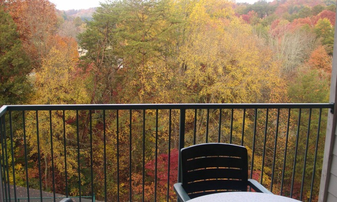 Pigeon Forge Resort | 1 Bedroom condo at Laurel Crest Resort in Pigeon Forge! Flexible cancellation!!