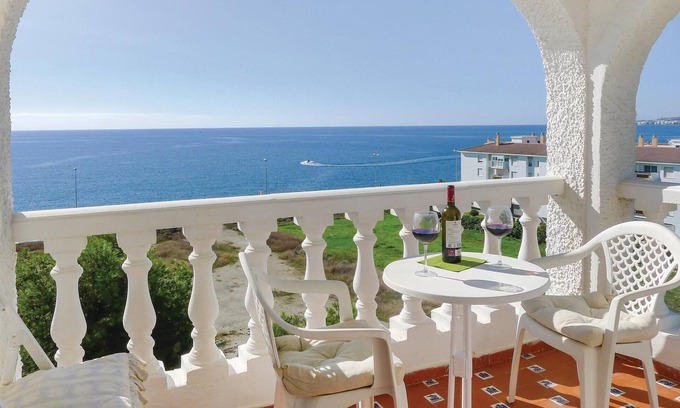 Mezquitilla Apartment | 1 bedroom nice apartment in Mezquitilla