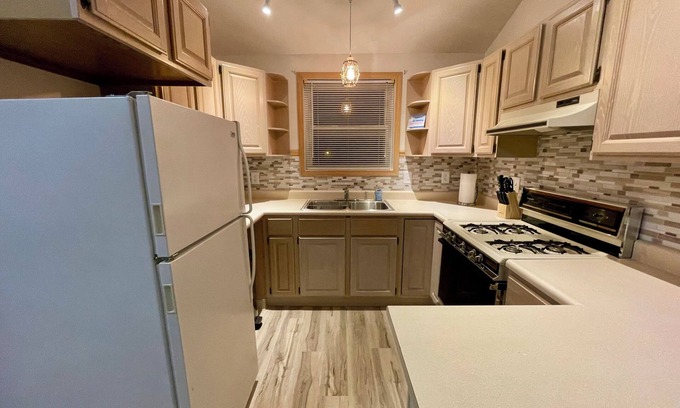 La Porte Apartment | 1 bedroom upper apartment - Just remodeled