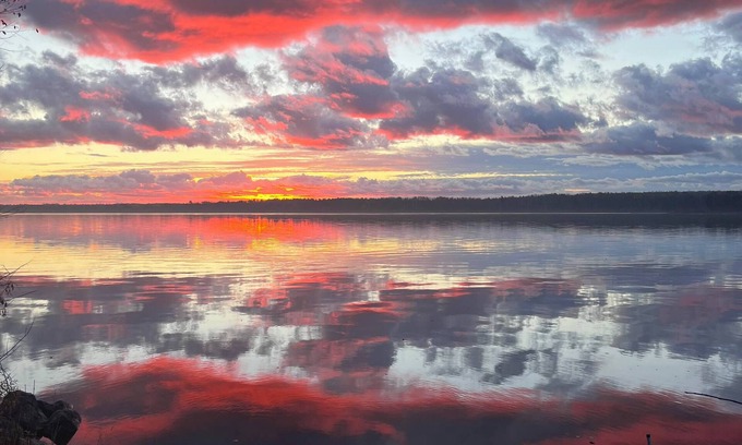 Gatineau Apartment | 1 bedroom water front apartment in Gatineau/pet friendly.