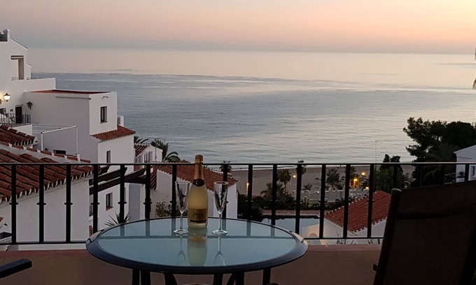 Chimenea Apartment | 1 Bedroom with Sea View in Capistrano Playa