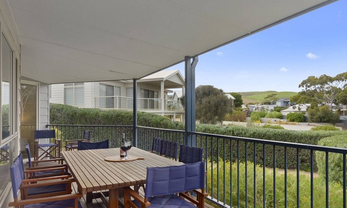 Carrickalinga House | 1 Bennett Court Carrickalinga