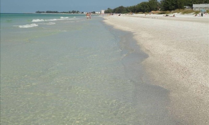 Ilexhurst Condo | 1 BR/1 BA, Anna Maria Island,Holmes Beach Florida, Gulf Coast, Beach Condo