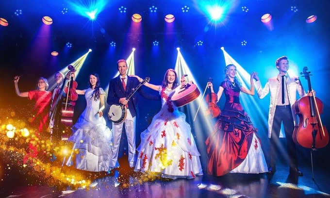 Branson Cottage | #1 Branson Vacation Resort. On lake with great amenities. 3BDR Cottage sleeps 8!