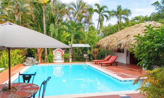 La Iglesia Villa | 1 chambre CLIMATISEE 2 pers Villa style Caraïbes, belle propriété sécurisée.